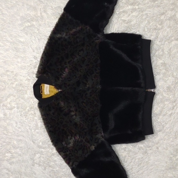 Aritzia Bomber Jacket Golden TNA Mahoney Faux Fur Leopard Print Size Large - Picture 8 of 13